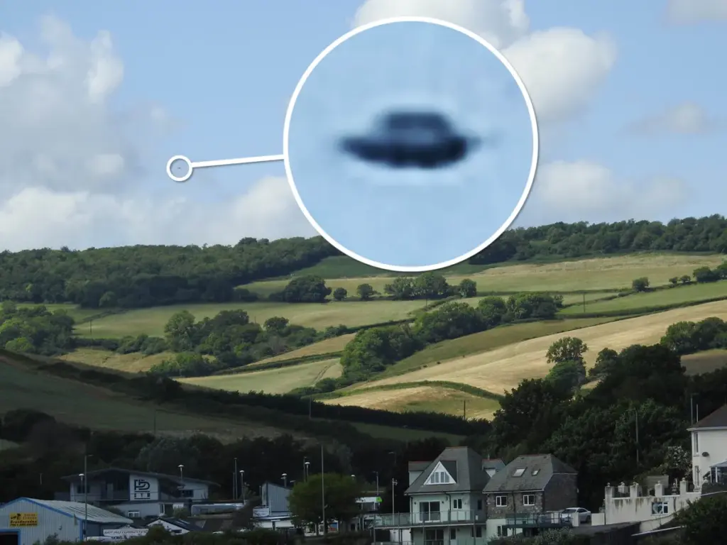 UFO-jager in Devon: ‘Nieuwe foto’s tonen dat we niet alleen zijn’